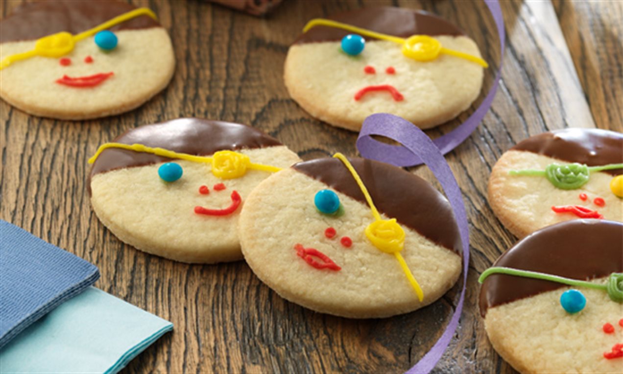 tres enanitos: decorar galletas con lápices pasteleros